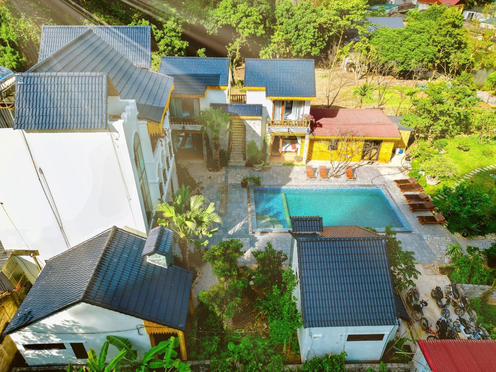 Trang An Luxury *