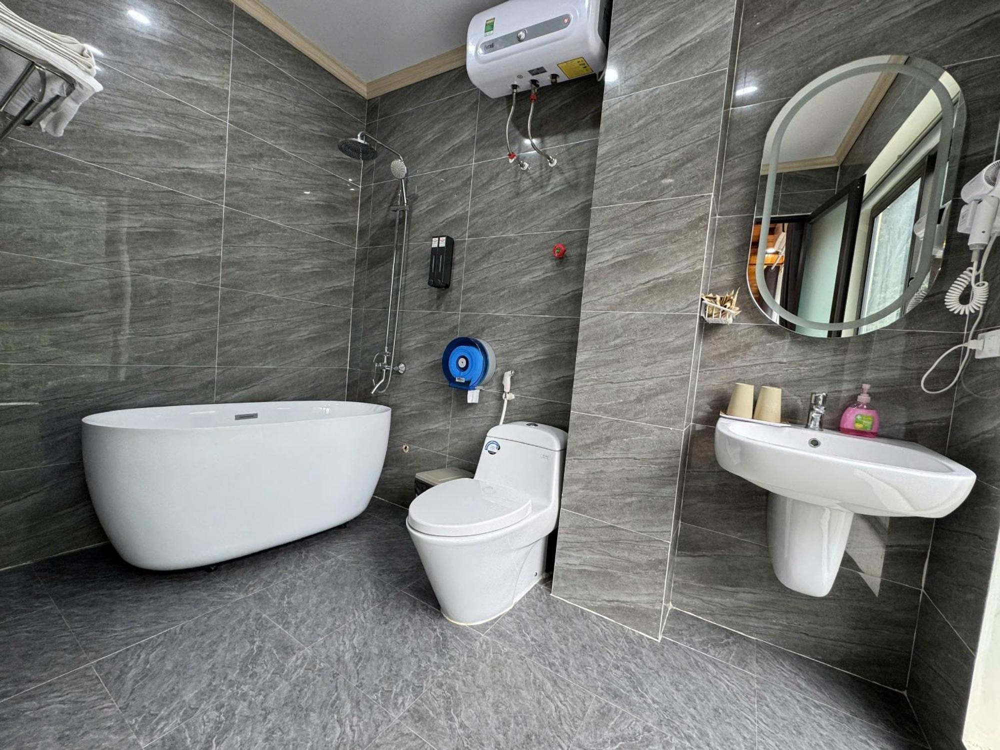 Trang An Luxury